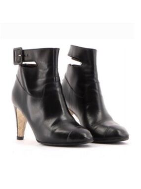 CHANEL Black Calfskin Heeled Ankle Boots | 36.5
